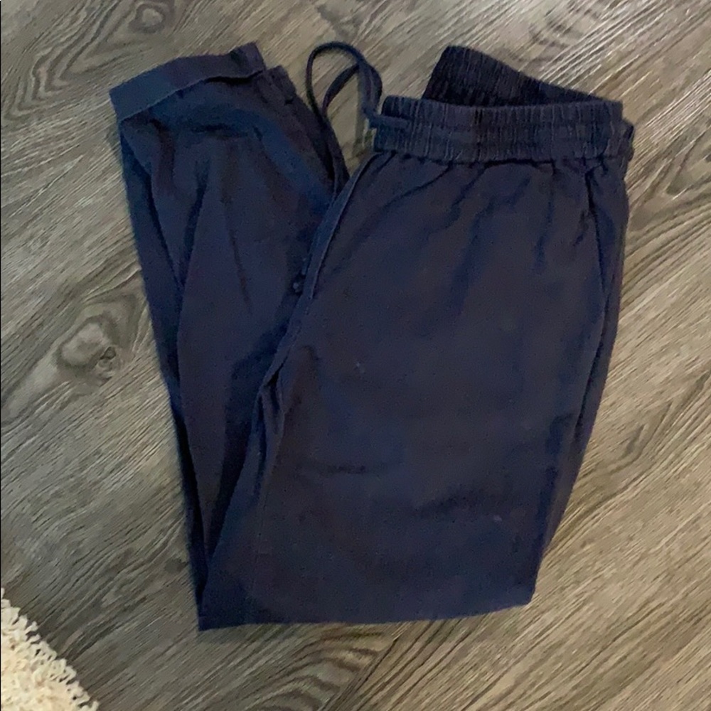 Linen pant in navy from Jcrew!